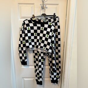 Checkered grinch x forever 21 set